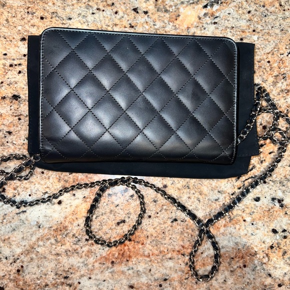 Chanel handbag with dust bag - Picture 6 of 6